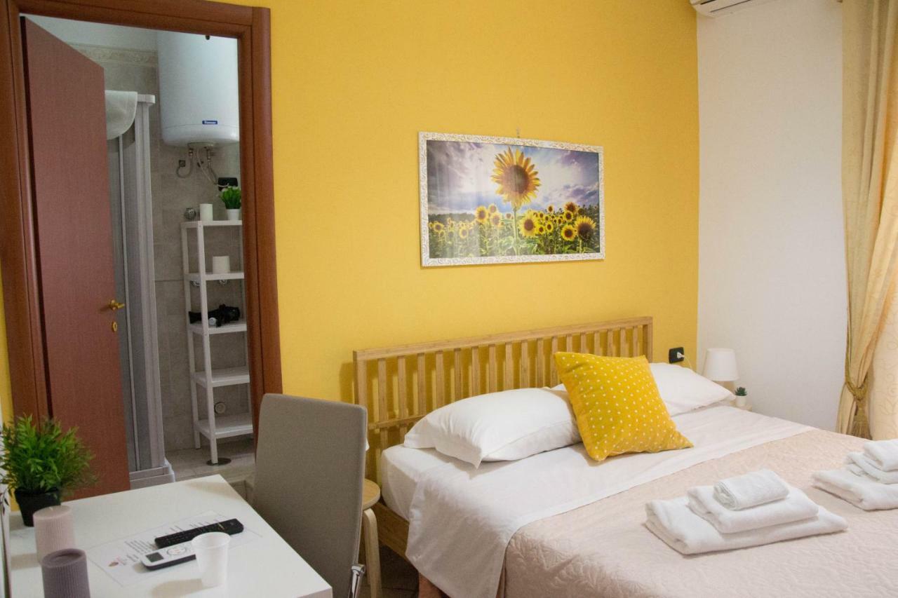 Mary'S House Bed and Breakfast Napoli Esterno foto